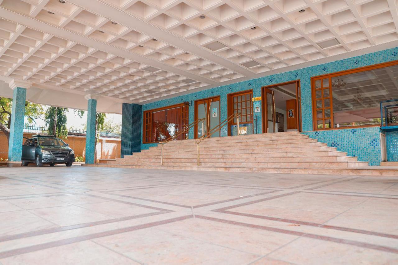 Bell Hotel Sivakāsi Esterno foto